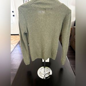 Long sleeve 94% Polyester and 4% Nylon and 2% Spandex